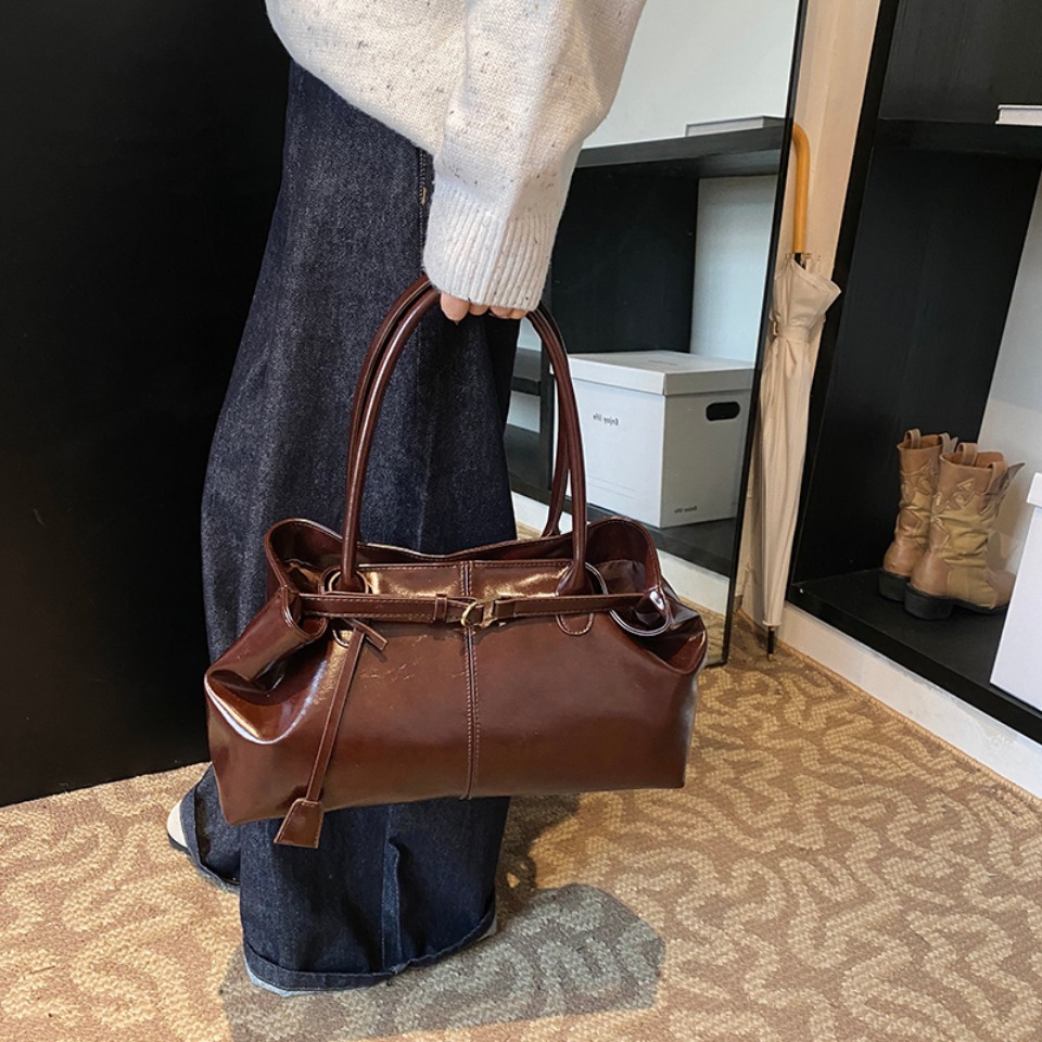 겨울용 PU 가죽 호보 핸드백 숄더백 레트로 탑 핸들  - Leather Workshop 리뷰 및 가격